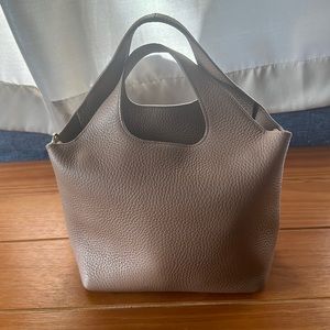 Saved for @sarahelayna Cuyana Mini System Tote Cappucino NWOT